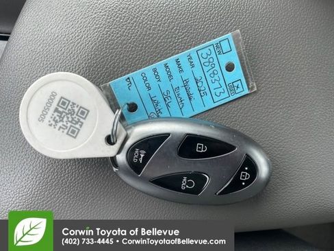 Used 2025 Hyundai Elantra SEL image 23