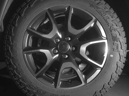 Used 2025 Jeep Compass Trailhawk AWD/4WD image 14