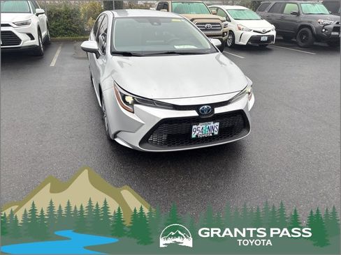 Used 2022 Toyota Corolla LE image 1