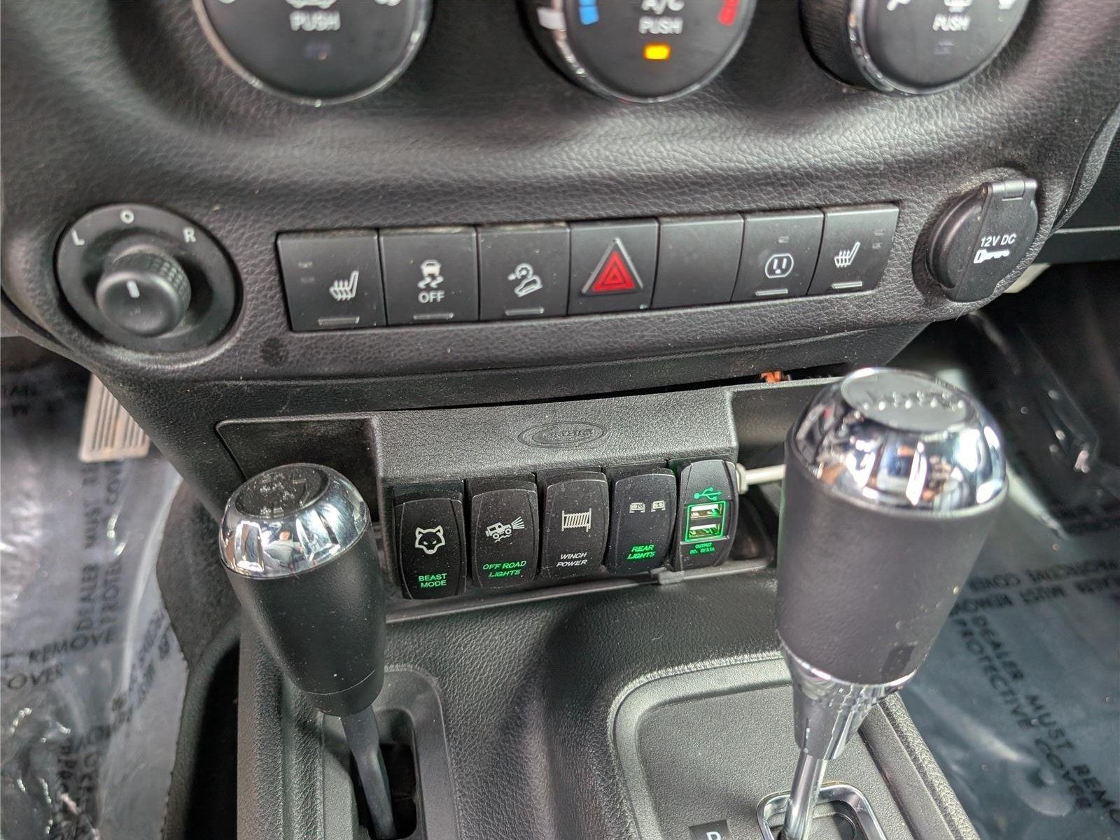 Used 2018 Jeep Wrangler Rubicon w/ Dual Top Group AWD/4WD image 17