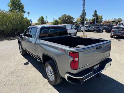 Used 2024 Chevrolet Silverado 2500 LTZ w/ LTZ Convenience Package AWD/4WD image 3