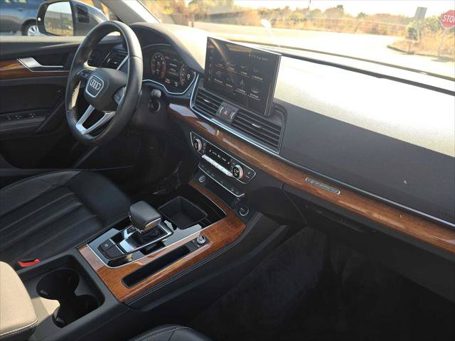 Used 2023 Audi Q5 2.0T Premium Plus w/ Premium Plus Package AWD/4WD image 11