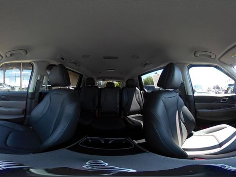 Used 2026 Kia Carnival FWD image 40