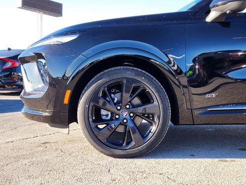 New 2025 Buick Envision Sport Touring image 6