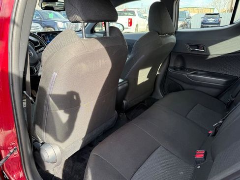 Used 2018 Toyota C-HR XLE image 6