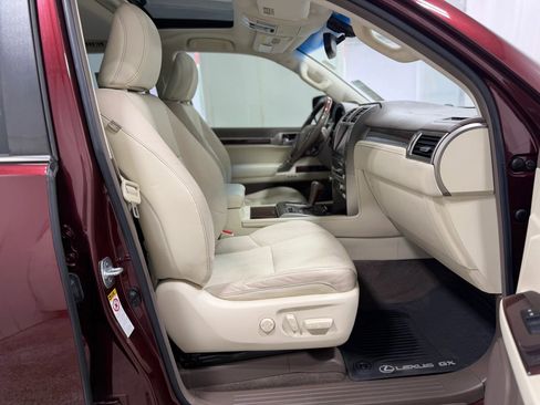 Used 2017 Lexus GX 460 Premium w/ Premium Package AWD/4WD image 29