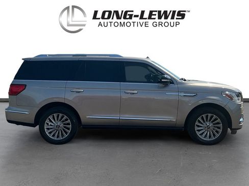 Used 2020 Lincoln Navigator 2WD image 8