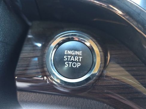 Used 2013 Toyota Avalon XLE image 20