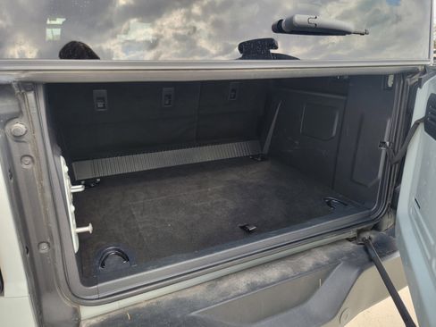 Used 2023 Ford Bronco Wildtrak image 29