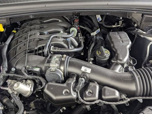New 2025 Jeep Grand Cherokee L Altitude RWD image 12