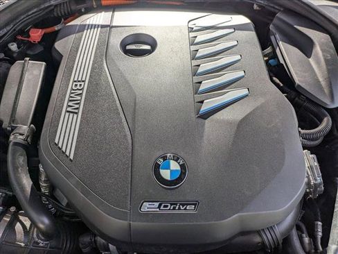 Used 2020 BMW 745e xDrive image 21