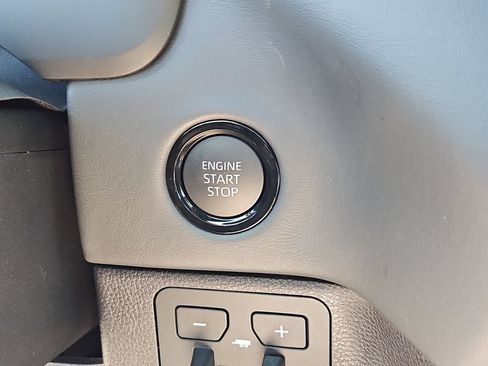 New 2026 Toyota Tundra Platinum AWD/4WD image 17
