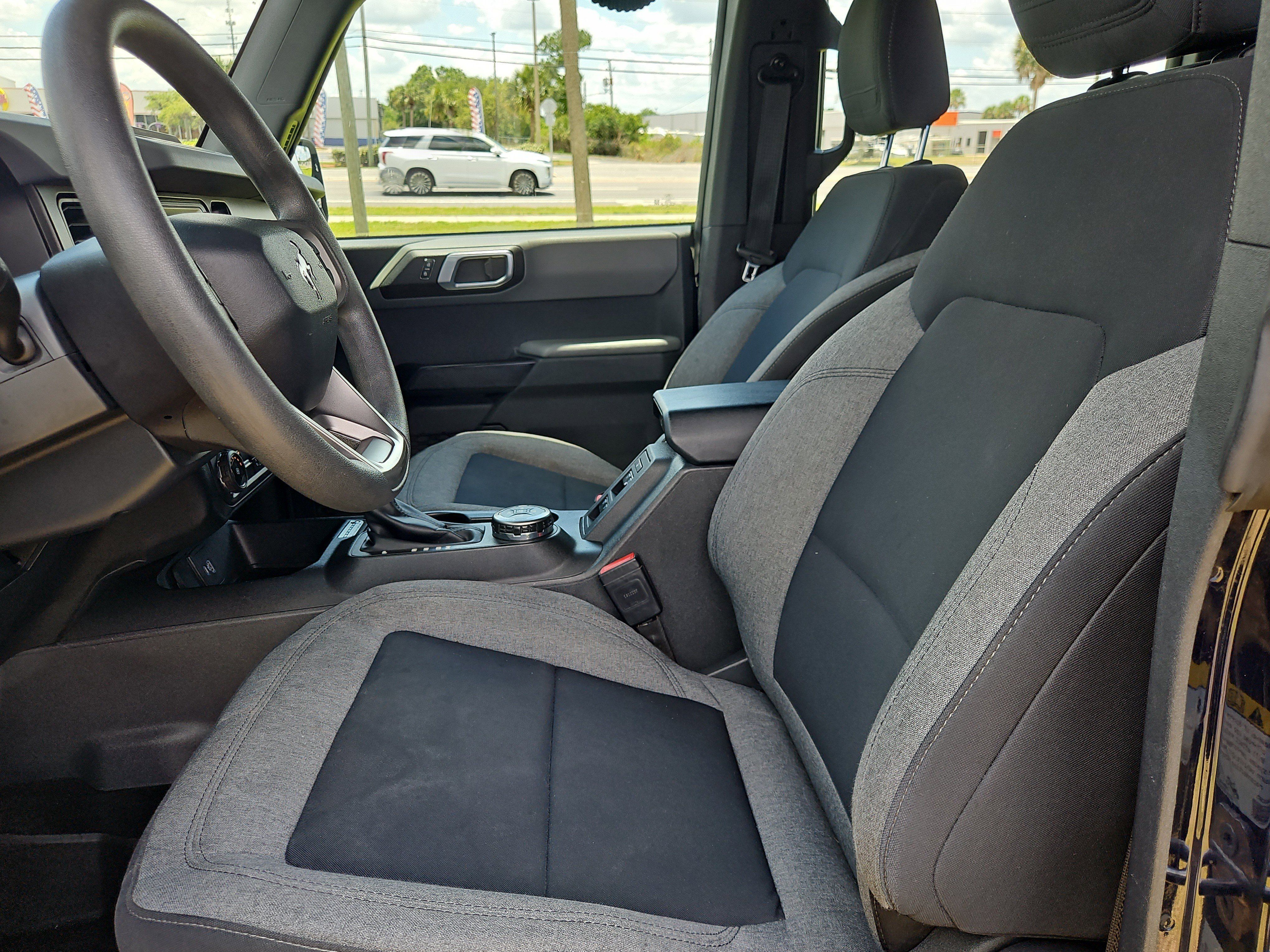 Used 2021 Ford Bronco 4-Door w/ Sasquatch Package AWD/4WD image 14