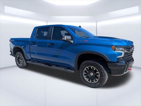 Used 2022 Chevrolet Silverado 1500 ZR2 w/ Technology Package AWD/4WD image 1