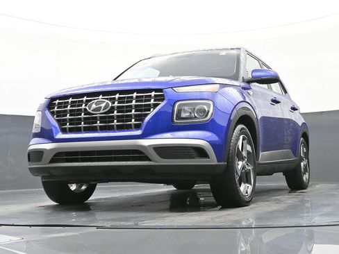 Certified 2024 Hyundai Venue SEL image 47