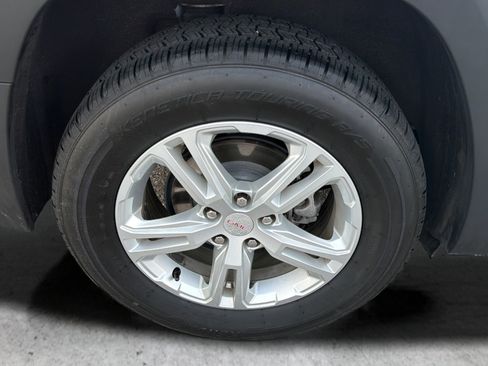 Used 2022 GMC Terrain SLE FWD image 44