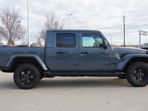 New 2026 Jeep Gladiator Sport image 9