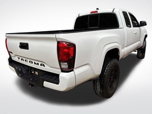 Used 2022 Toyota Tacoma SR w/ SR Convenience Package AWD/4WD image 13