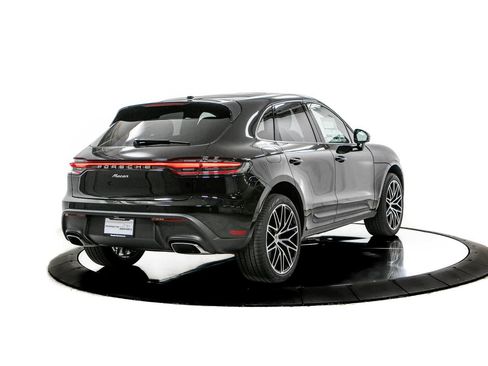 New 2026 Porsche Macan AWD/4WD image 7