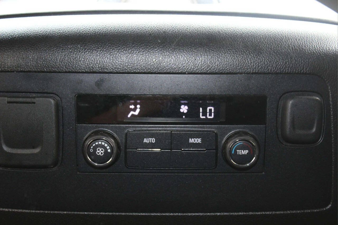 Used 2017 Chevrolet Suburban LT AWD/4WD image 26