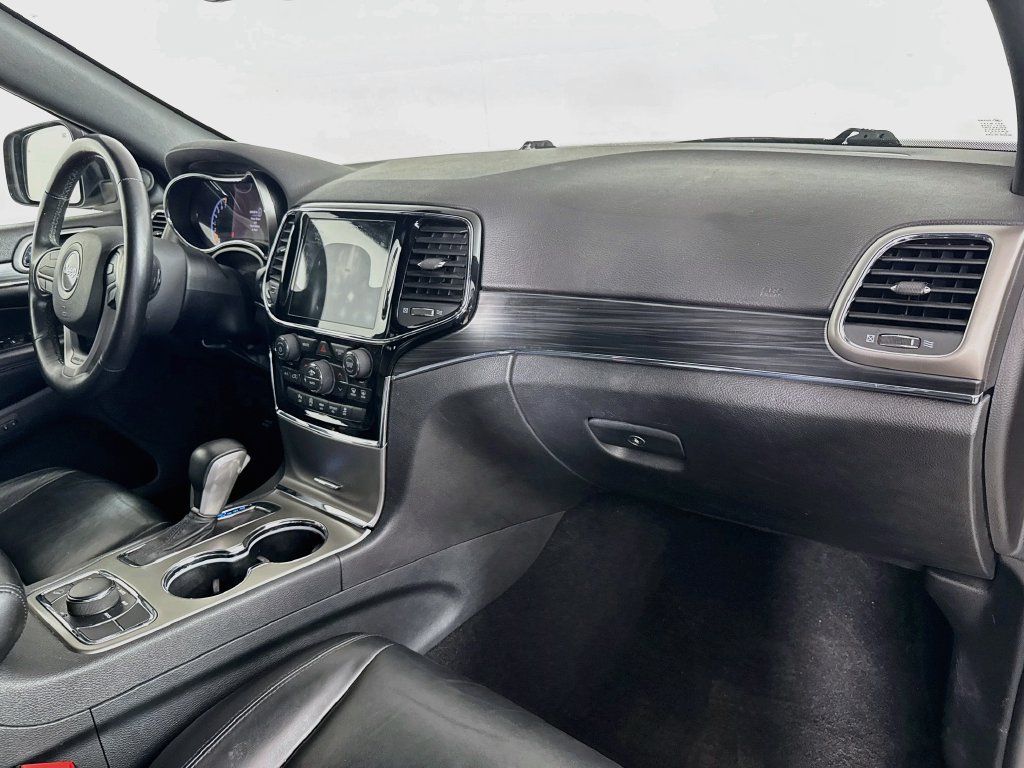 Used 2019 Jeep Grand Cherokee Limited AWD/4WD image 30
