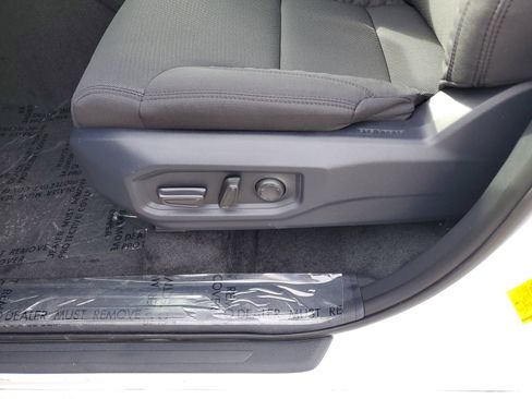 New 2026 Toyota Tundra SR5 AWD/4WD image 17