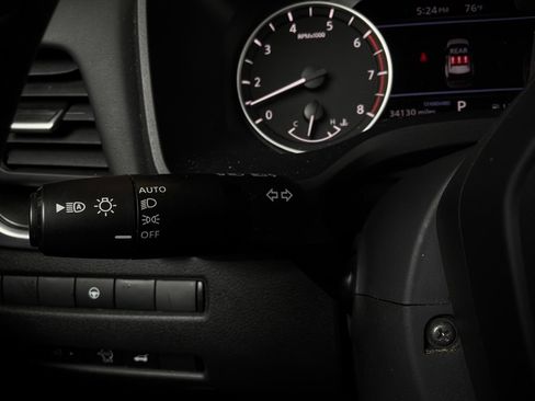 Used 2025 Nissan Rogue SV FWD image 35