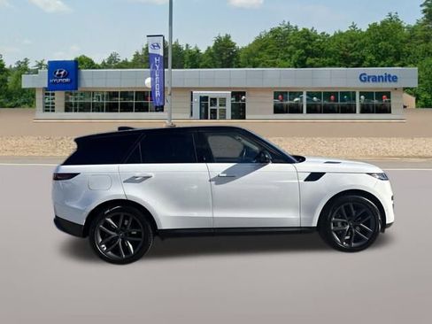 Used 2024 Land Rover Range Rover Sport SE image 5