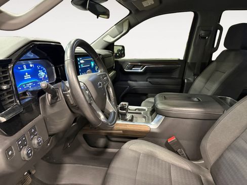 Used 2022 Chevrolet Silverado 1500 LT Trail Boss image 10