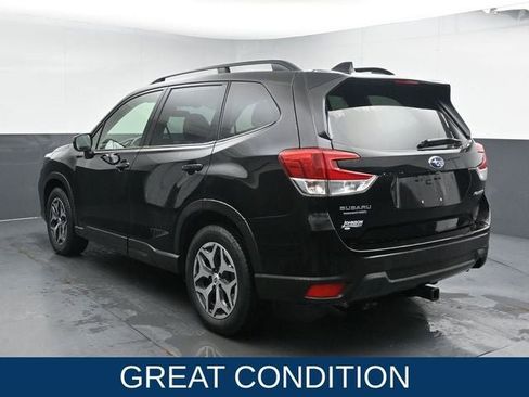 Used 2020 Subaru Forester Premium image 8