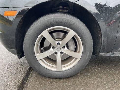 Used 2018 Porsche Macan Base image 13