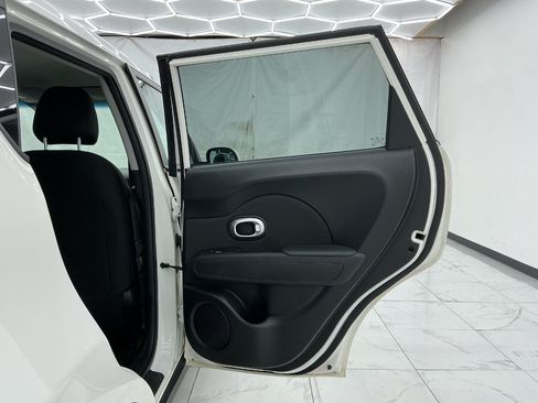 Used 2019 Kia Soul FWD image 25