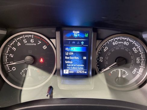 Certified 2023 Toyota Tacoma TRD Sport w/ Black Out Package (TMS) AWD/4WD image 18
