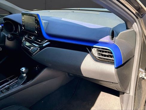 Used 2021 Toyota C-HR XLE image 14