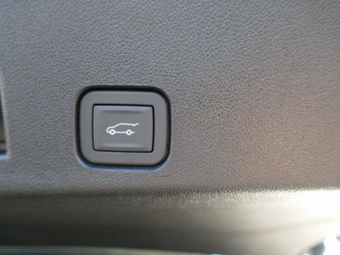 New 2026 Chevrolet Traverse RS image 16