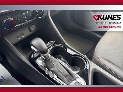 Used 2025 Buick Encore GX Preferred AWD/4WD image 27