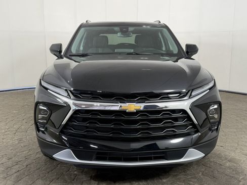 Used 2024 Chevrolet Blazer LT w/ Convenience Package FWD image 2