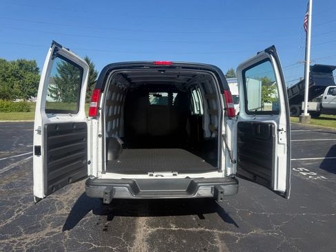 Used 2025 Chevrolet Express 2500 w/ Driver Convenience Package RWD image 34