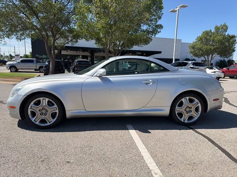 Used 2007 Lexus SC 430 Convertible image 2