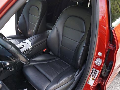 Used 2017 Mercedes-Benz GLC 300 4MATIC image 18