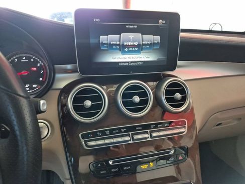Used 2017 Mercedes-Benz GLC 300 4MATIC Coupe image 3