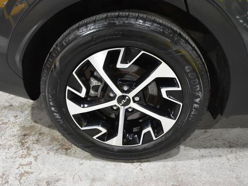 Used 2024 Kia Sportage EX image 52