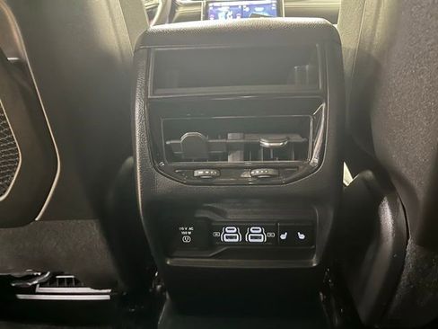 Used 2023 Jeep Grand Cherokee Limited w/ Luxury Tech Group II image 23