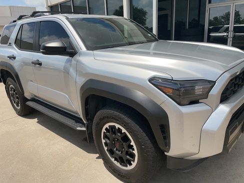 Used 2025 Toyota 4Runner TRD Off-Road AWD/4WD image 4