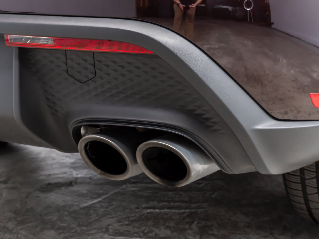Used 2026 Porsche Macan AWD/4WD image 14
