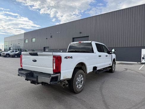 Used 2024 Ford F350 XLT AWD/4WD image 3