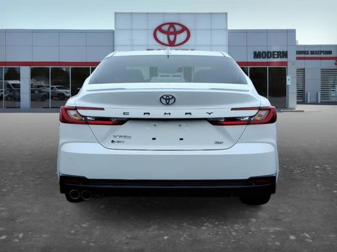 Certified 2025 Toyota Camry SE w/ Convenience Package image 5