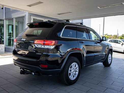 Used 2020 Jeep Grand Cherokee Laredo w/ Security & Convenience Group image 2