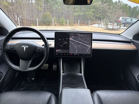 Used 2018 Tesla Model 3 Long Range image 16