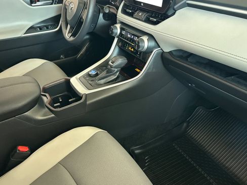 Used 2025 Toyota RAV4 Limited w/ Advanced Technology Package AWD/4WD image 12